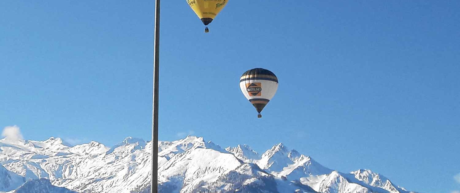 Heißluftballons mit Blick nach Kaprun